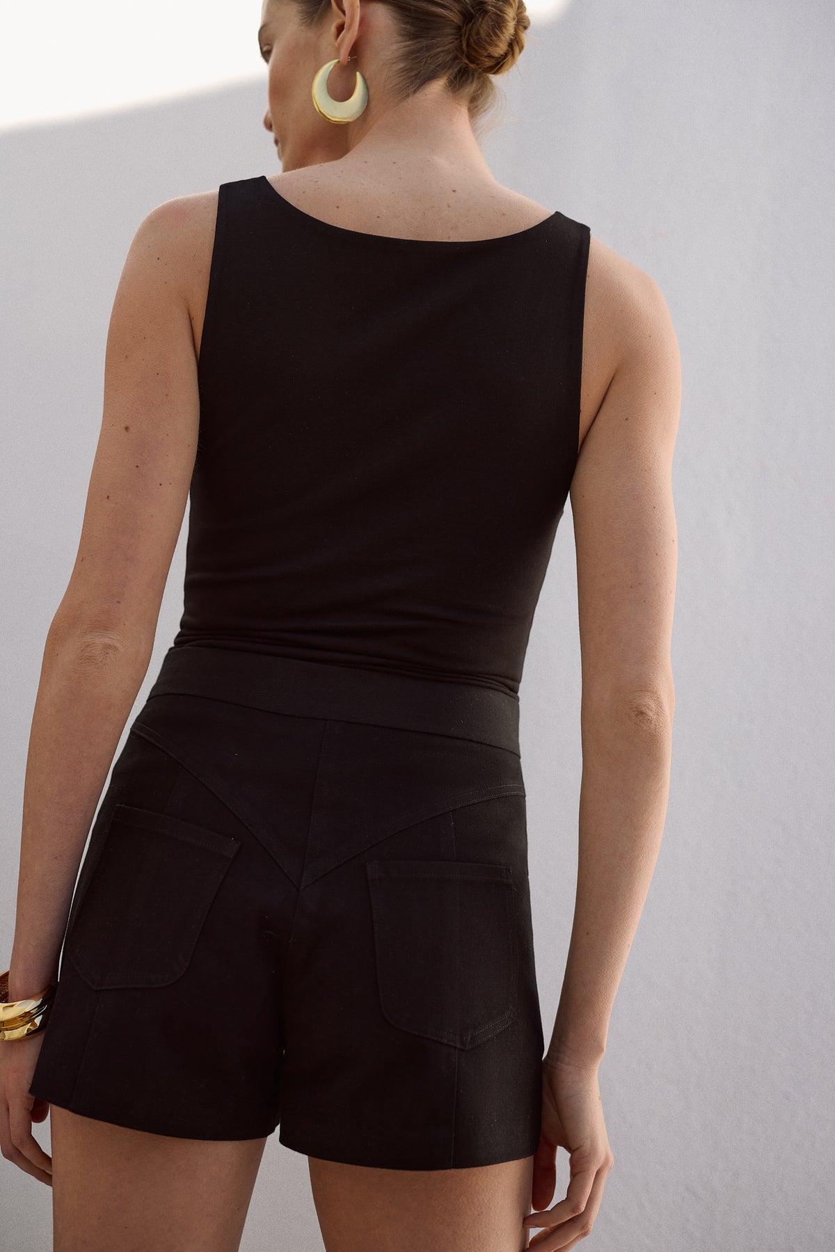 ANNIE SHORT BLACK