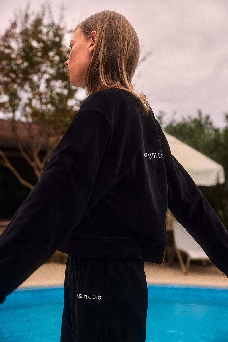 BLISS BLACK SWEATSHIRT